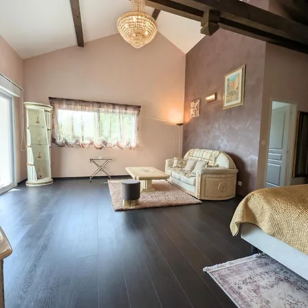 Homestay Luxueuse Avec Piscine *